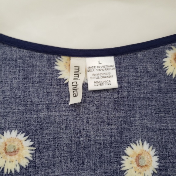 Sunflower Spring / Summer Dress with Pockets! - Picture 3 of 4